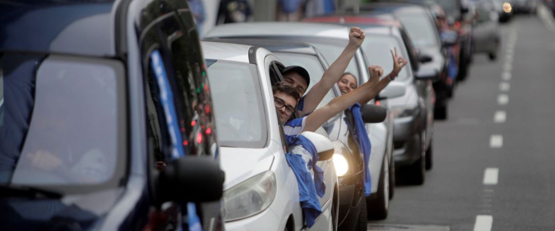 Aficionados del Deportivo de la Coruña asisten a una manifestación convocada por la Federación de Peñas del Deportivo Aficionados del Deportivo de la Coruña asisten a una manifestación convocada por la Federación de Peñas del Deportivo