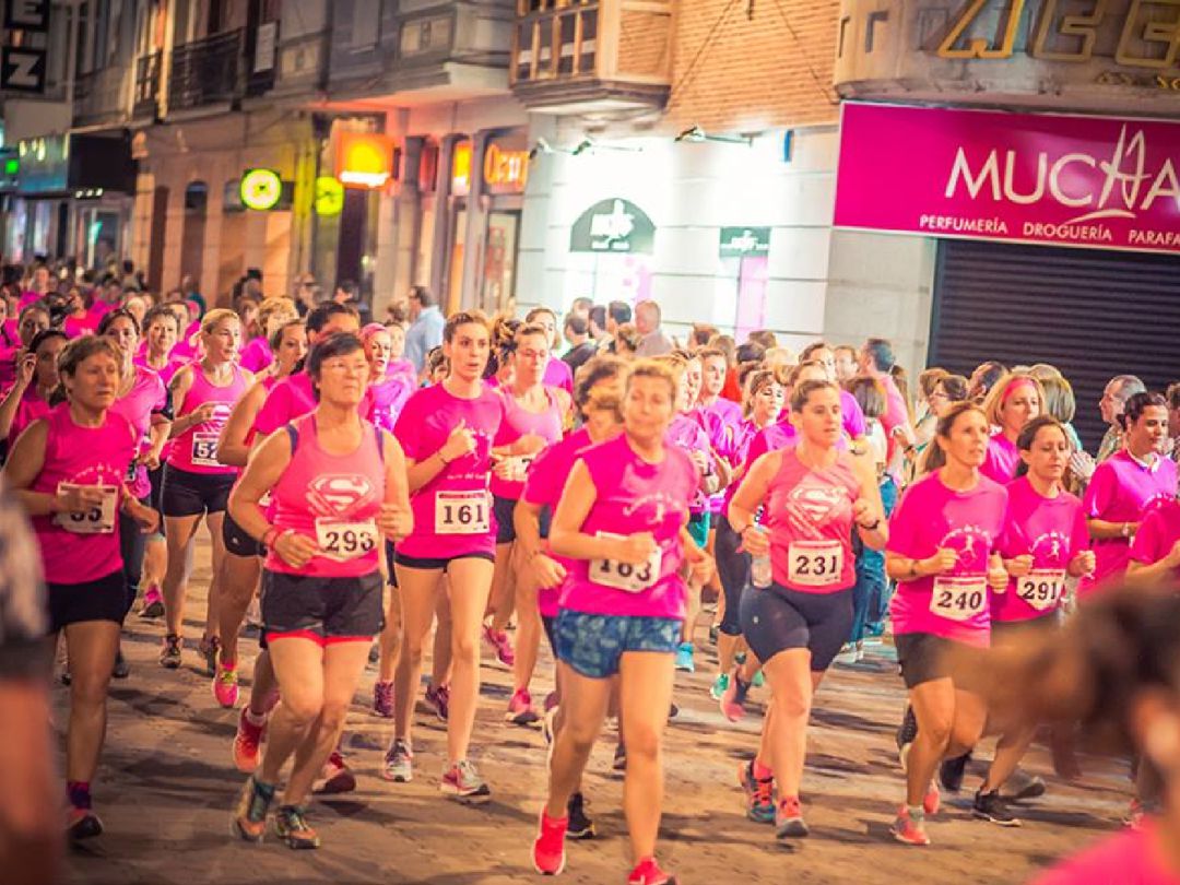 Una de las anteriores ediciones de la Carrera de la Mujer de Medina del Campo Una de las anteriores ediciones de la Carrera de la Mujer de Medina del Campo