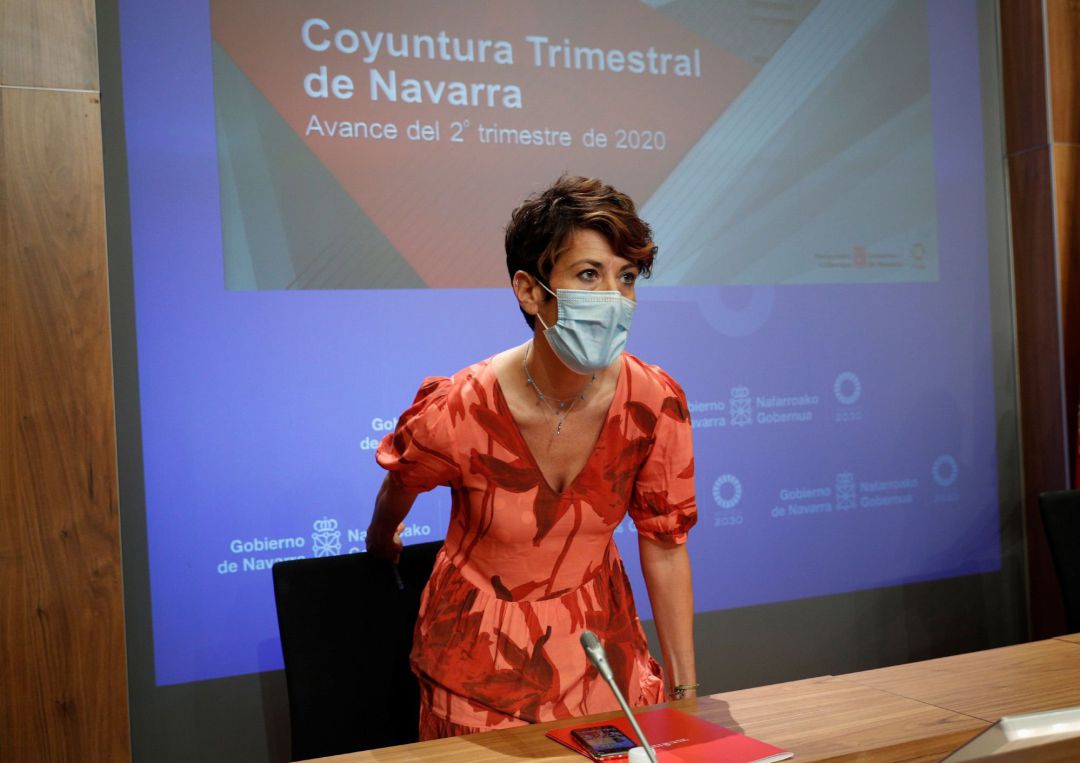 La consejera de Economía y Hacienda del Gobierno de Navarra, Elma Saiz, momentos antes de dar comienzo la rueda de prensa que ha ofrecido este viernes en Pamplona para dar a conocer los datos del PIB del segundo trimestre de 2020. La consejera de Economía y Hacienda del Gobierno de Navarra, Elma Saiz, momentos antes de dar comienzo la rueda de prensa que ha ofrecido este viernes en Pamplona para dar a conocer los datos del PIB del segundo trimestre de 2020.