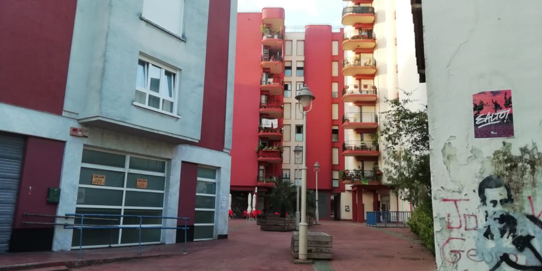 Vista del edificio aislado de Zizurkil. Vista del edificio aislado de Zizurkil.