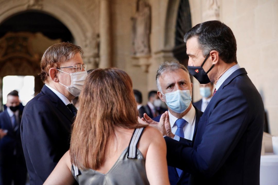 Ángel Víctor Torres, presidente de Canarias, junto al presidente del Gobierno, Pedro Sánchez. Ángel Víctor Torres, presidente de Canarias, junto al presidente del Gobierno, Pedro Sánchez.