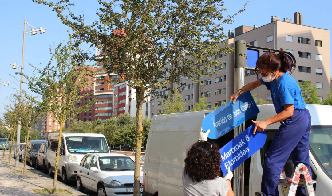 Cambio de placas en Salburua desde ahora avenida 8 de marzo Cambio de placas en Salburua desde ahora avenida 8 de marzo
