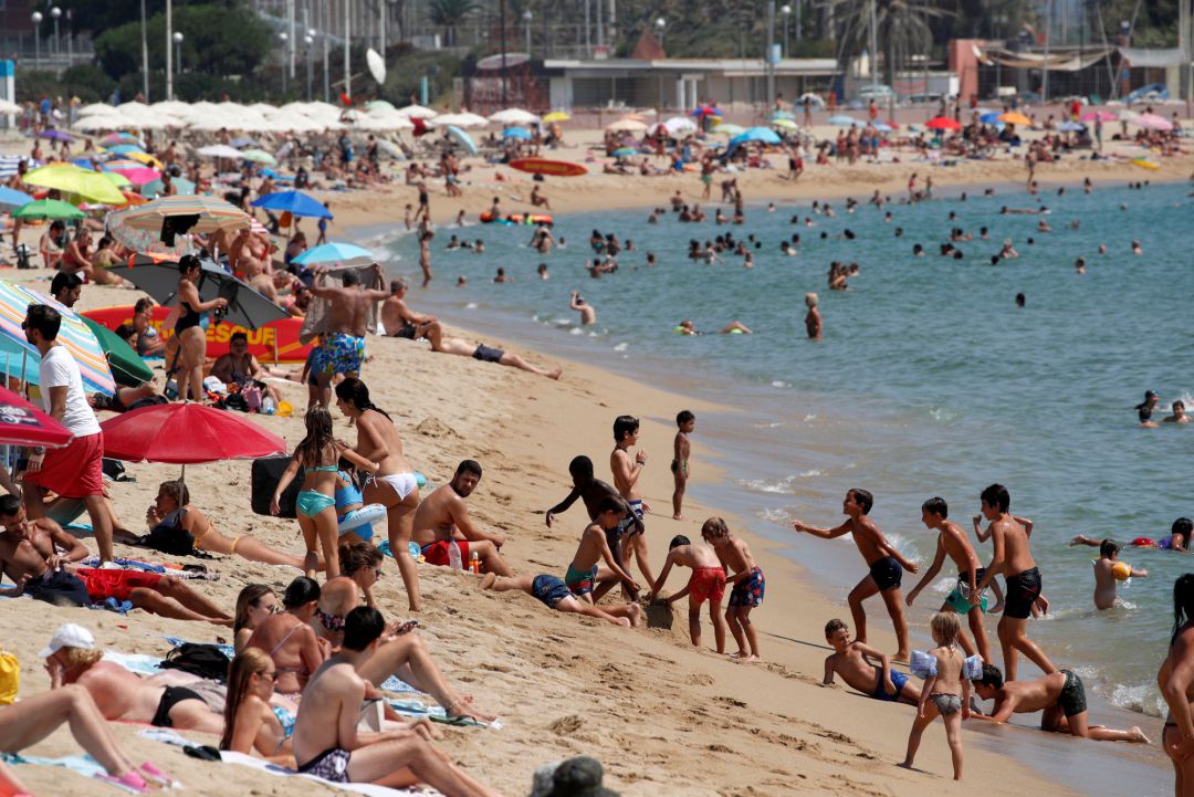 Gente en las playas de Barcelona a 30 de julio de 2020. Gente en las playas de Barcelona a 30 de julio de 2020.