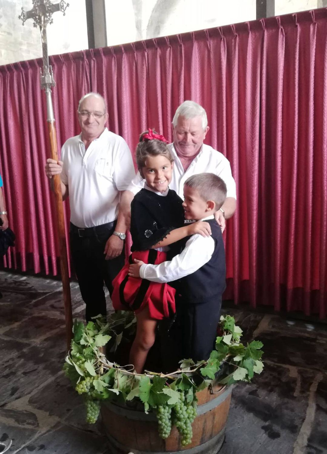 Imagen de la pisada de 2019 con la ofrenda del Ayuntamiento de Puente Imagen de la pisada de 2019 con la ofrenda del Ayuntamiento de Puente