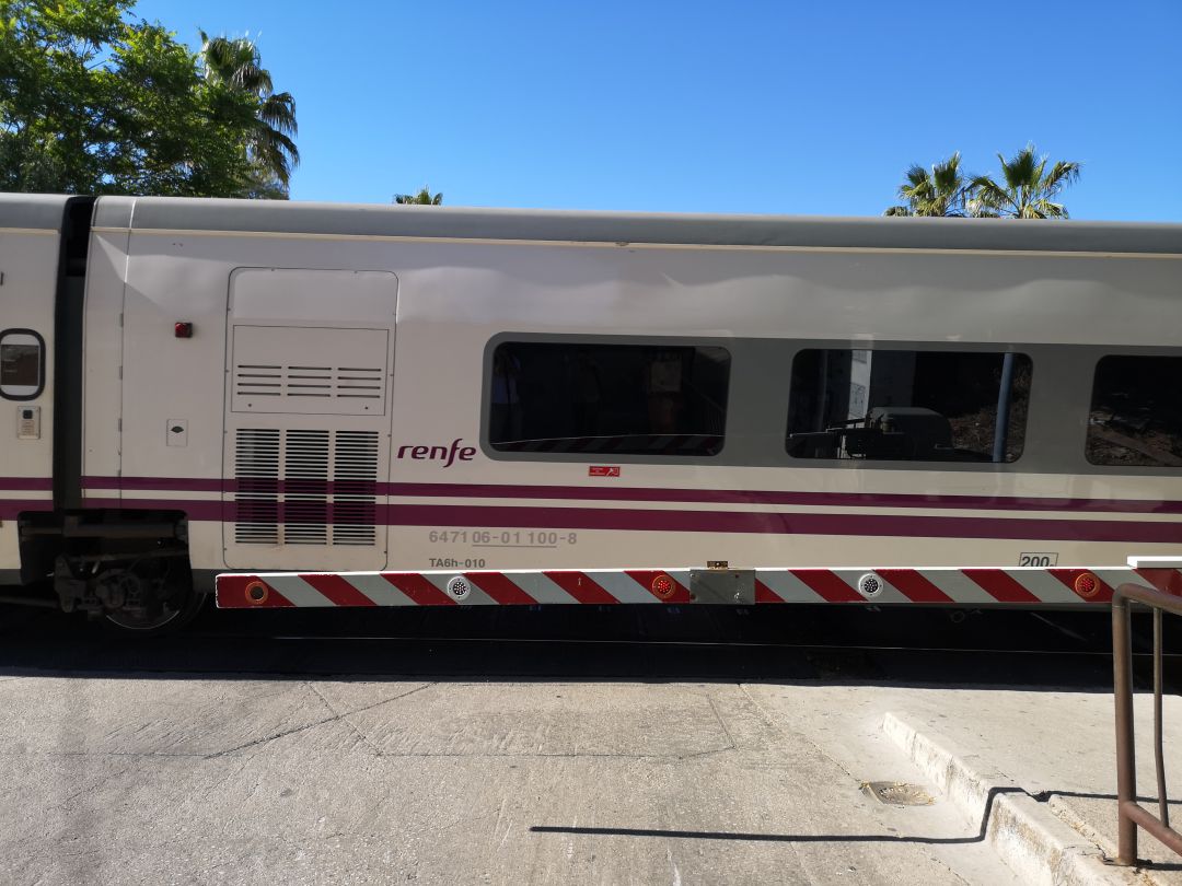 Tren a su paso por el municipio de Ronda Tren a su paso por el municipio de Ronda