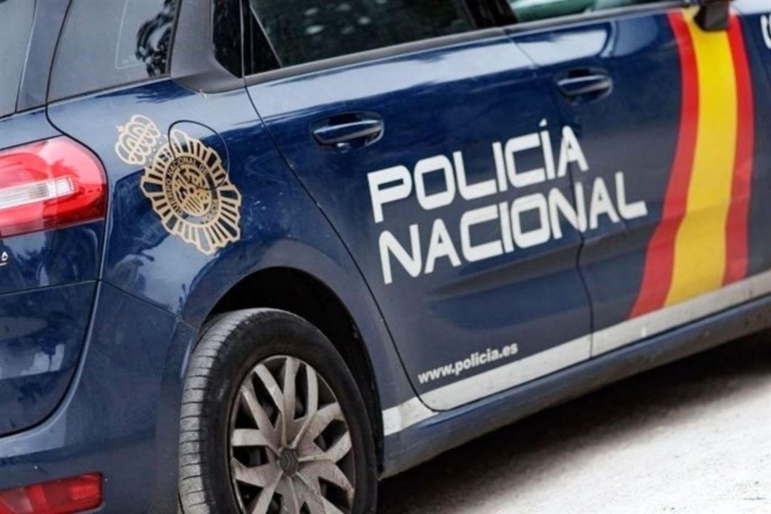 Vehículo de la Policía Nacional Vehículo de la Policía Nacional