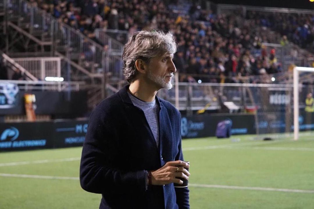Pablo Alfaro es uno de los candidatos a ocupar el banquillo de la Cultural Pablo Alfaro es uno de los candidatos a ocupar el banquillo de la Cultural