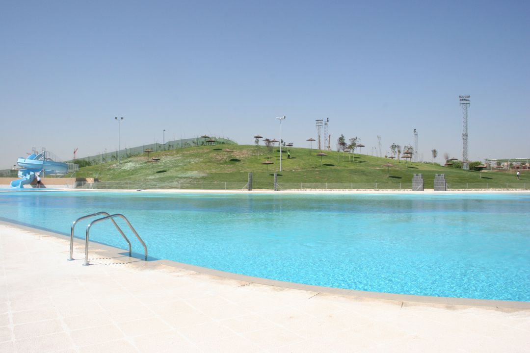 Imagen de la piscina de agua salada de Parla Imagen de la piscina de agua salada de Parla