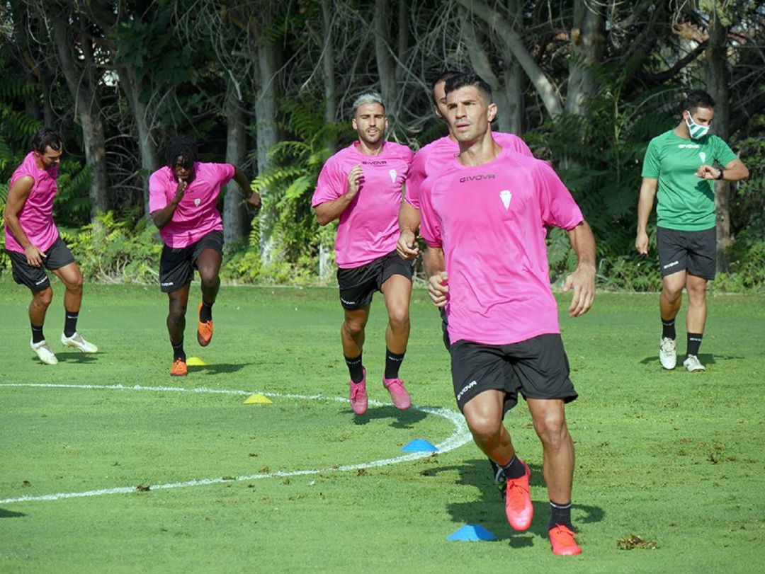 El equipo ya entrena en la Ciudad Deportiva El equipo ya entrena en la Ciudad Deportiva