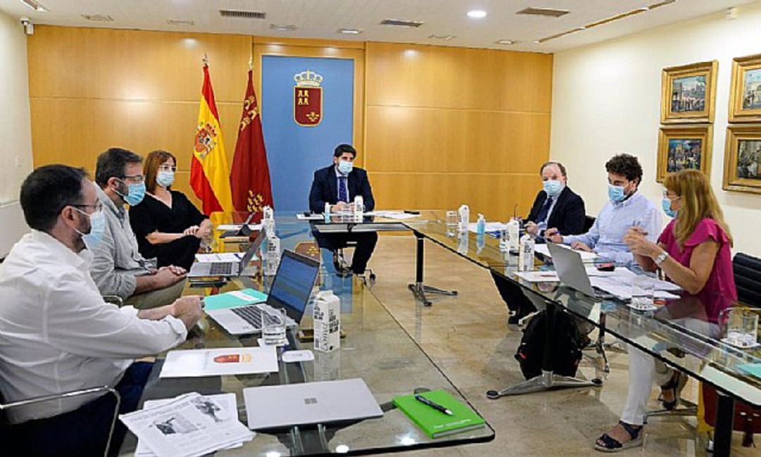 Comité de seguimiento del Covid-19 Comité de seguimiento del Covid-19