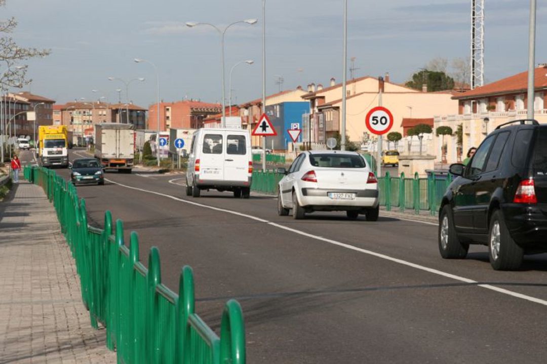 La travesía de la N-122 por Peñafiel ha vuelto a ser protagonista por los accidentes. La travesía de la N-122 por Peñafiel ha vuelto a ser protagonista por los accidentes.