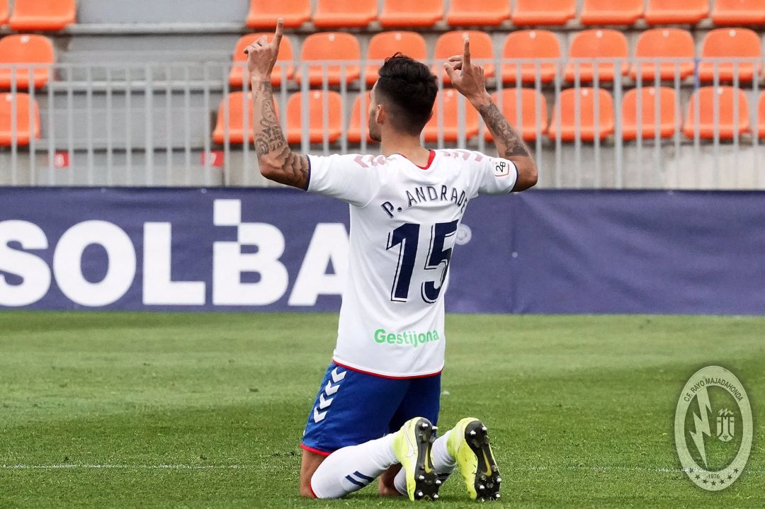 Pablo Andrade celebra un tanto con el Rayo Majadahonda Pablo Andrade celebra un tanto con el Rayo Majadahonda