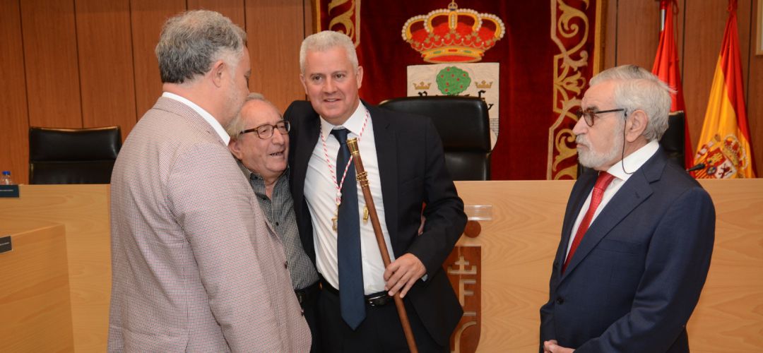 El actual alcalde Narciso Romero, junto a Adolfo Conde El actual alcalde Narciso Romero, junto a Adolfo Conde