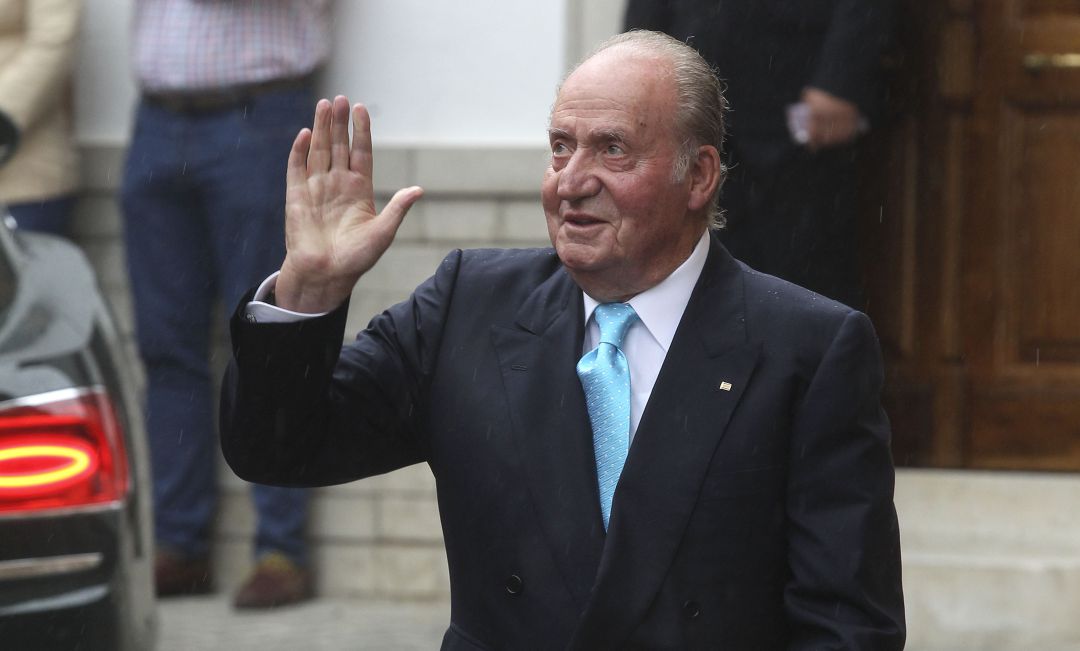 El rey Juan Carlos abandona España. El rey Juan Carlos abandona España.