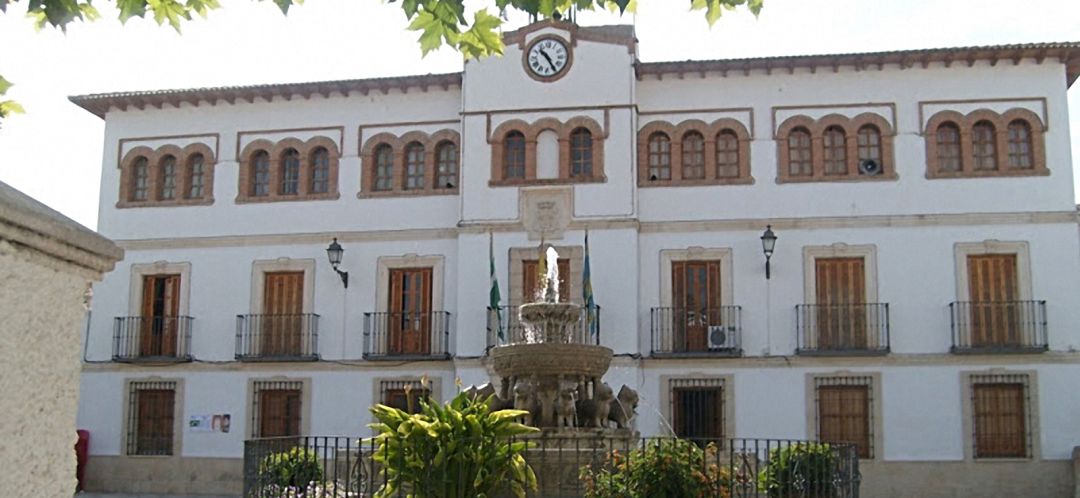 Fachada del Ayuntamiento de La Guardia de Jaén. Fachada del Ayuntamiento de La Guardia de Jaén.