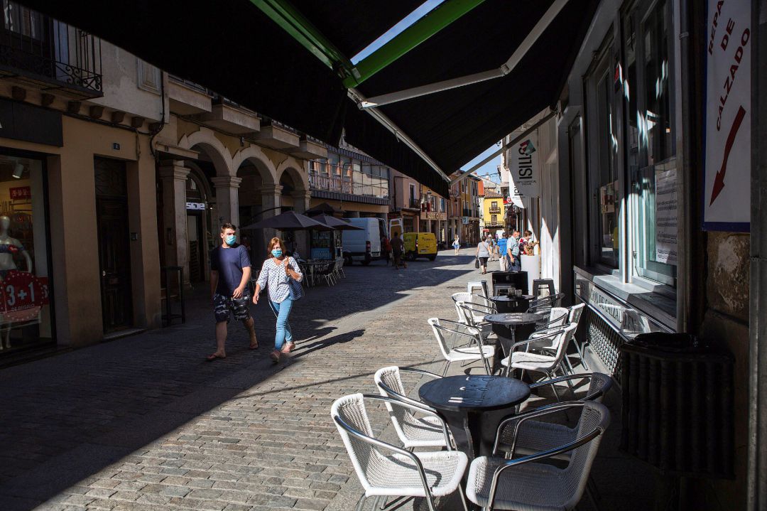 Una terraza vacía este miércoles en Aranda de Duero Una terraza vacía este miércoles en Aranda de Duero