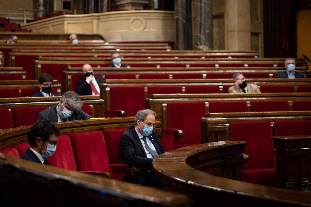 El presidente de la Generalitat, Quim Torra, en el pleno extraordinario que del Parlament sobre "la situación política creada por la crisis de la monarquía española" tras la marcha del Rey emérito, en Barcelona, Catalunya (España) a 7 de agosto de 2020. El presidente de la Generalitat, Quim Torra, en el pleno extraordinario que del Parlament sobre "la situación política creada por la crisis de la monarquía española" tras la marcha del Rey emérito, en Barcelona, Catalunya (España) a 7 de agosto de 2020.