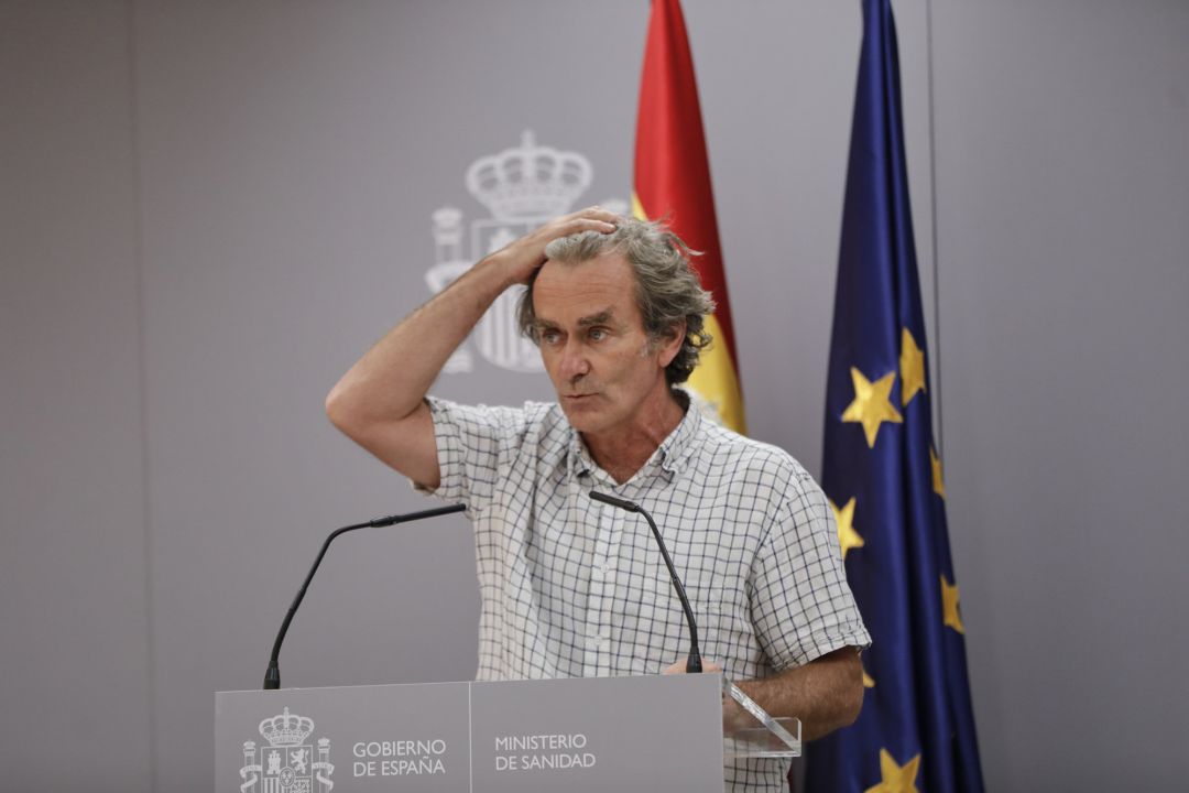 El director del Centro de Coordinación de Alertas y Emergencias Sanitarias, Fernando Simón, ofrece una rueda de prensa para informar de la evolución de la COVID-19, en la Sede del Ministerio de Sanidad, en Madrid El director del Centro de Coordinación de Alertas y Emergencias Sanitarias, Fernando Simón, ofrece una rueda de prensa para informar de la evolución de la COVID-19, en la Sede del Ministerio de Sanidad, en Madrid