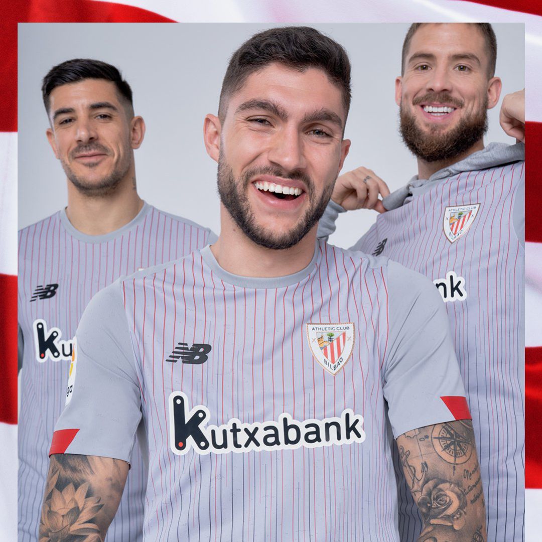 Yuri Berchiche, Unai Núñez e Iñigo Martínez posan con la segunda equipación del equipo rojiblanco Yuri Berchiche, Unai Núñez e Iñigo Martínez posan con la segunda equipación del equipo rojiblanco