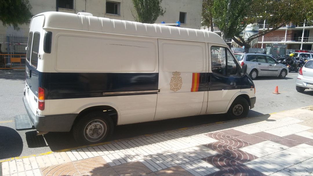 Furgón de la Policía Nacional Furgón de la Policía Nacional