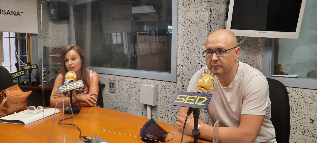 Beatriz Gómez Varcárcel, presidenta de la Federación de Comerio y el ingeniero José Prieto, creador de la nueva Plataforma de comercio. Beatriz Gómez Varcárcel, presidenta de la Federación de Comerio y el ingeniero José Prieto, creador de la nueva Plataforma de comercio.