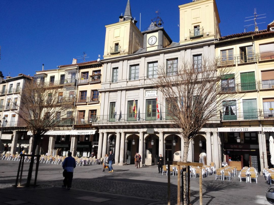 Fachada Ayuntamiento de Segovia Fachada Ayuntamiento de Segovia