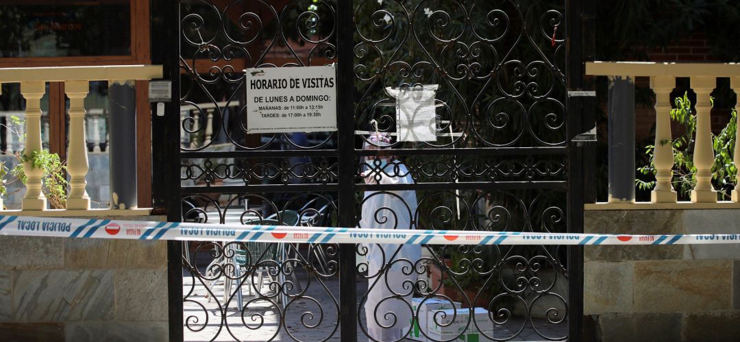 Exterior de la residencia de Mayores "San Marcos" en San Martin de la Vega, en Madrid, donde se ha registrado un brote de coronavirus Exterior de la residencia de Mayores "San Marcos" en San Martin de la Vega, en Madrid, donde se ha registrado un brote de coronavirus