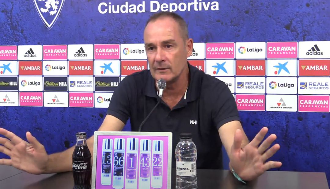 Víctor Fernández durante su rueda de prensa Víctor Fernández durante su rueda de prensa