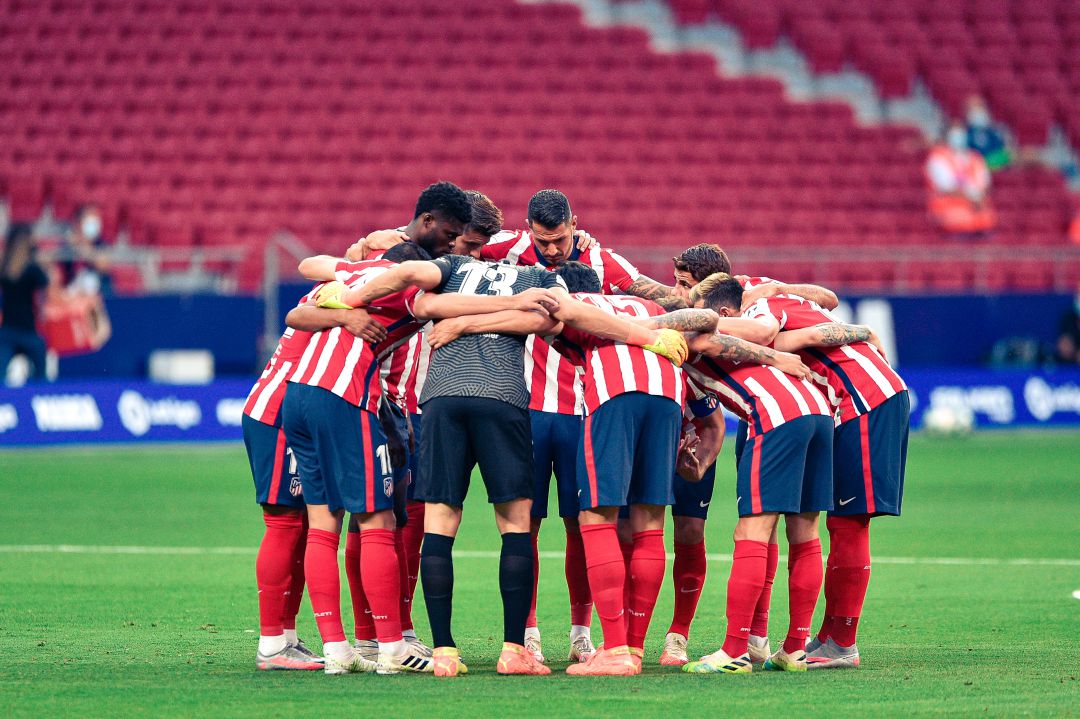 Los jugadores del Atlético de Madrid, antes del partido contra la Real Sociedad. Los jugadores del Atlético de Madrid, antes del partido contra la Real Sociedad.