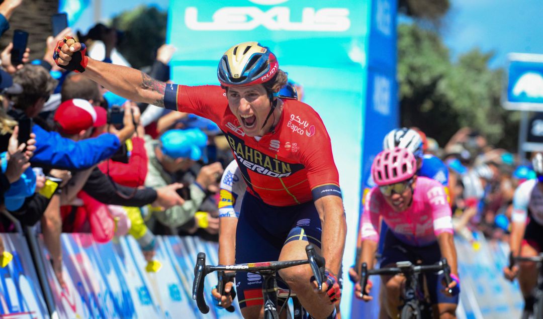 Iván García Cortina celebra una de sus victorias con el Bahrain Merida. Iván García Cortina celebra una de sus victorias con el Bahrain Merida.