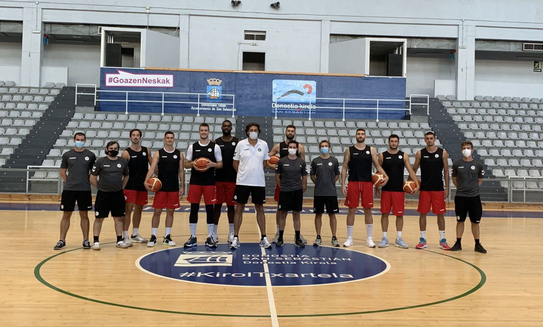 El Gipuzkoas Basket ha inicado su pretemporada en el Gasca por el momento con ocho jugadores El Gipuzkoas Basket ha inicado su pretemporada en el Gasca por el momento con ocho jugadores
