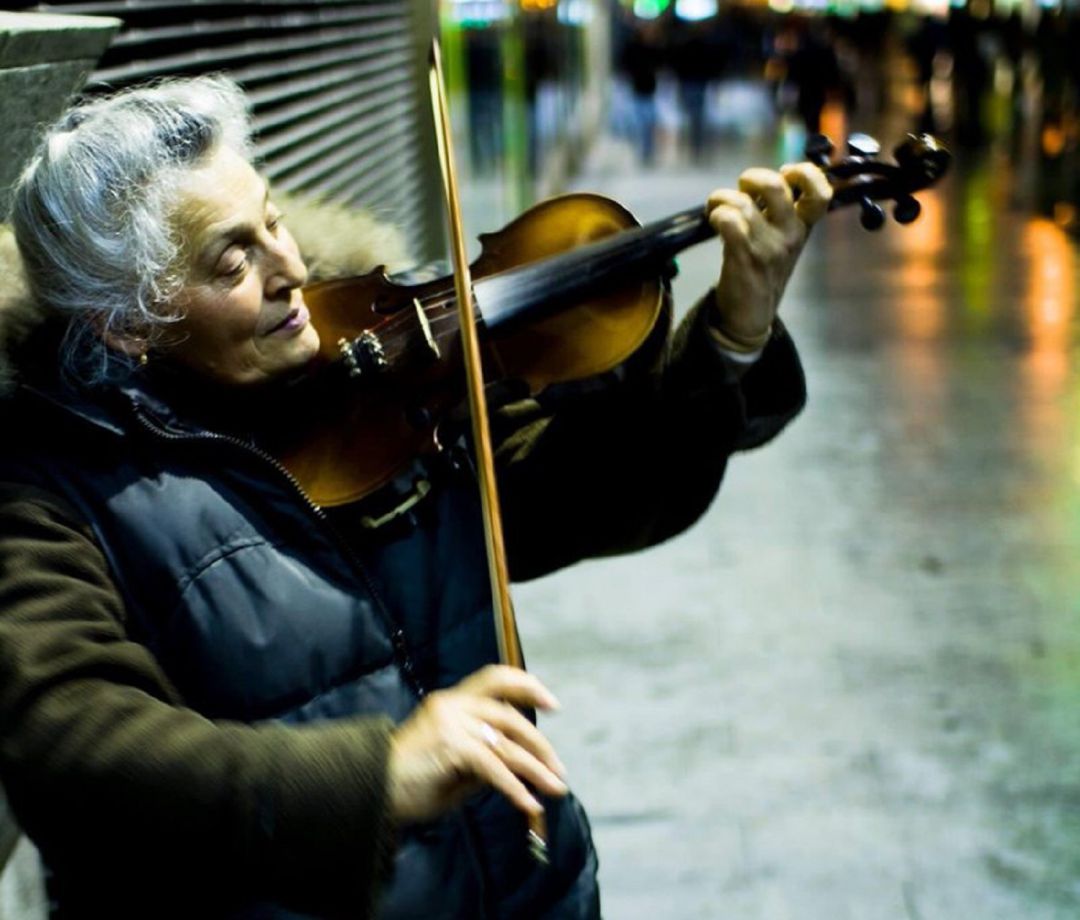 La violinista de la calle Preciados. La violinista de la calle Preciados.