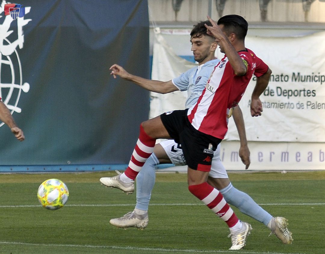 Álex Conde en el último partido ante el Zamora Álex Conde en el último partido ante el Zamora
