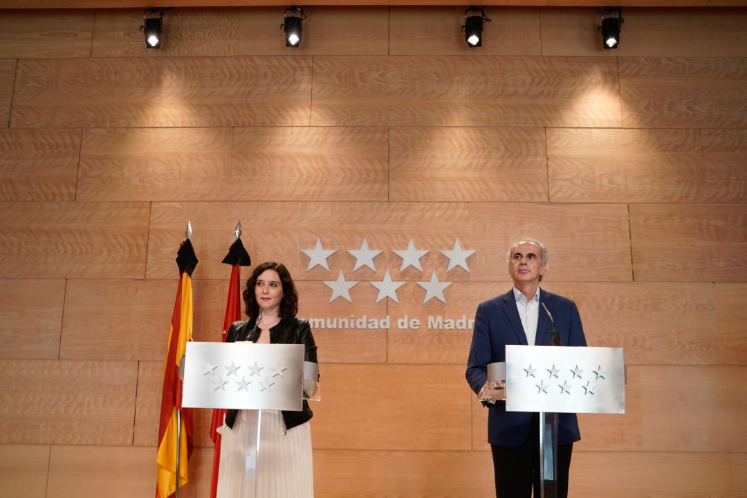 La presidenta de la Comunidad de Madrid, Isabel Díaz Ayuso, y el consejero de Sanidad de la comunidad, Enrique Ruiz Escudero. Archivo. La presidenta de la Comunidad de Madrid, Isabel Díaz Ayuso, y el consejero de Sanidad de la comunidad, Enrique Ruiz Escudero. Archivo.