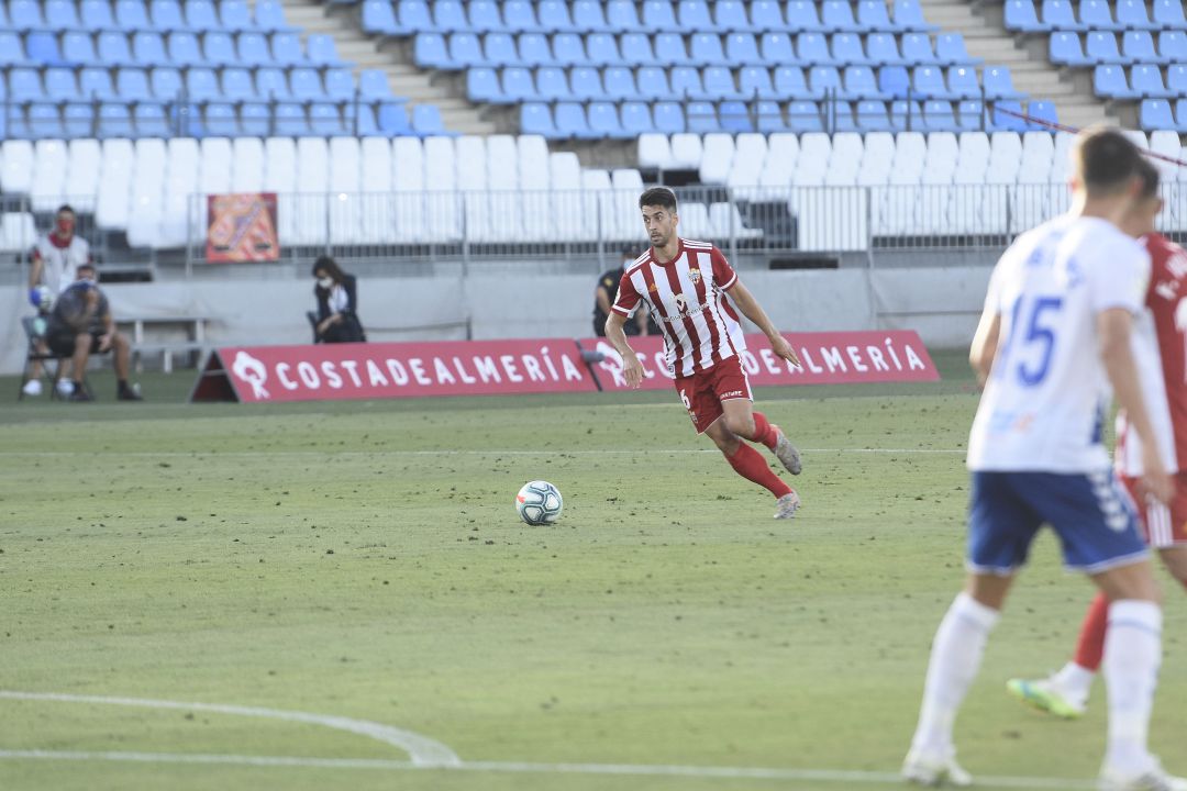 César de la Hoz en acción. César de la Hoz en acción.