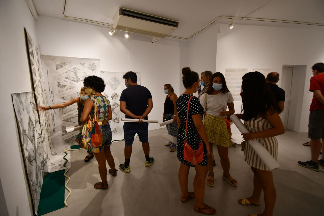 Visitantes y artistas en el museo Fernando Centeno Visitantes y artistas en el museo Fernando Centeno