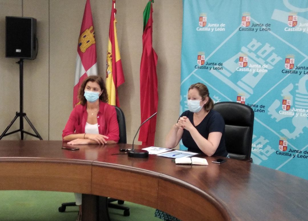 La Directora General de Protección Civil, Irene Cortés y la Delegada de la Junta, Clara San Damián, presentan la campaña "Si te cuidas, me cuidas" La Directora General de Protección Civil, Irene Cortés y la Delegada de la Junta, Clara San Damián, presentan la campaña "Si te cuidas, me cuidas"