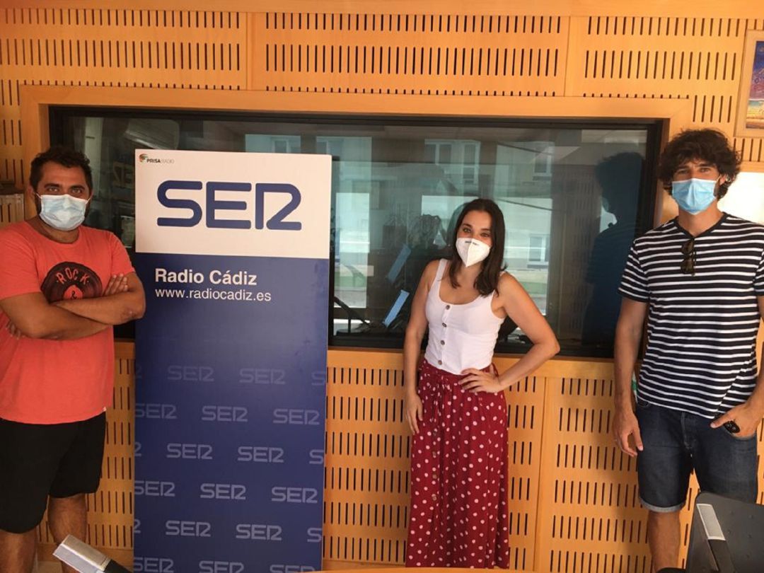 Javier García Rodríguez, Verónica Prieto y Javier García Infante en los estudios de Radio Cádiz Javier García Rodríguez, Verónica Prieto y Javier García Infante en los estudios de Radio Cádiz