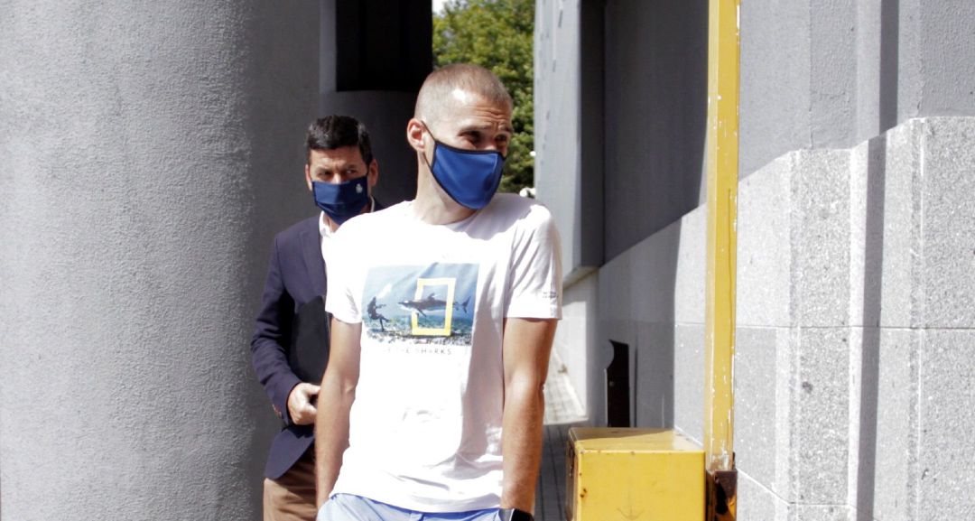 El centrocampista del Deportivo Álex Bergantiños en la Comisaría de la Policía Nacional en Lonzas en A Coruña El centrocampista del Deportivo Álex Bergantiños en la Comisaría de la Policía Nacional en Lonzas en A Coruña