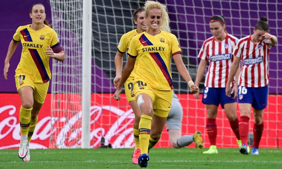 Las jugadoras del Barcelona celebran el gol de la victoria ante el Atlético de Madrid. Las jugadoras del Barcelona celebran el gol de la victoria ante el Atlético de Madrid.