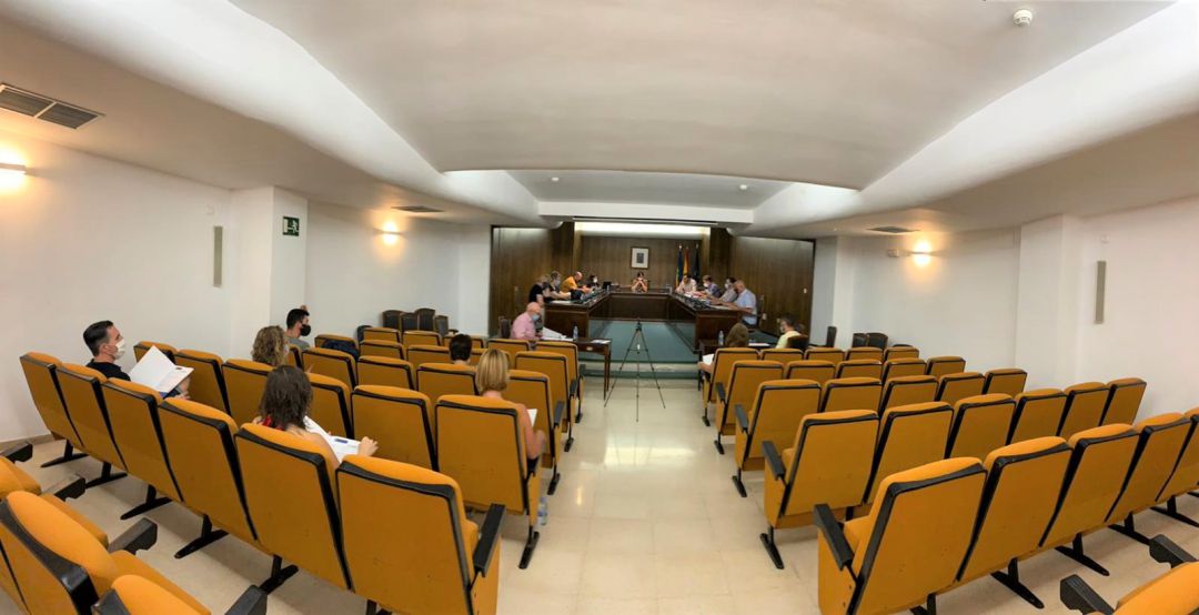 Momento del pleno extraordinario del 21 de agosto. Momento del pleno extraordinario del 21 de agosto.