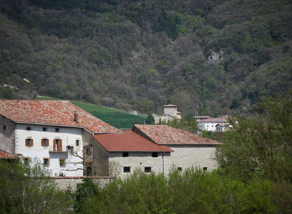 Casas de un municipio rural de Pamplona (Navarra)