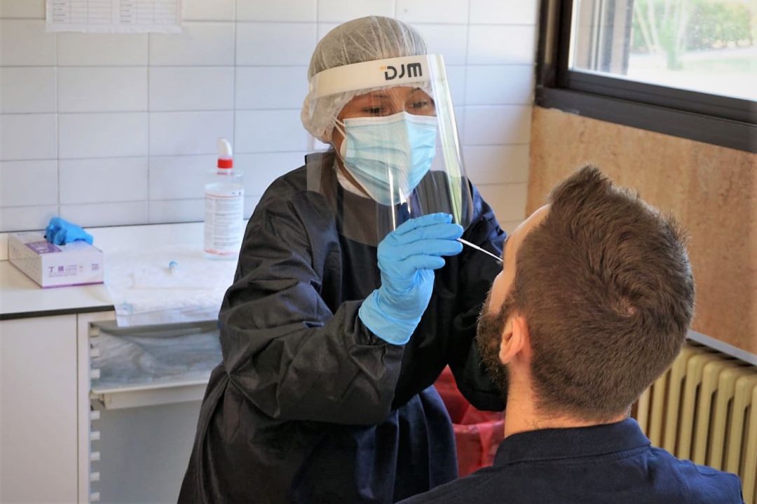 Realización de una prueba PCR Realización de una prueba PCR