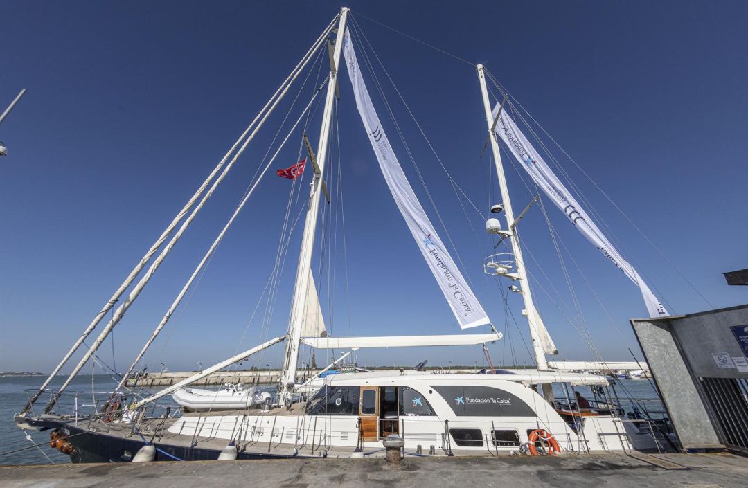 El velero, que estará amarrado hasta el 28 de agosto en el puerto de Bonanza El velero, que estará amarrado hasta el 28 de agosto en el puerto de Bonanza