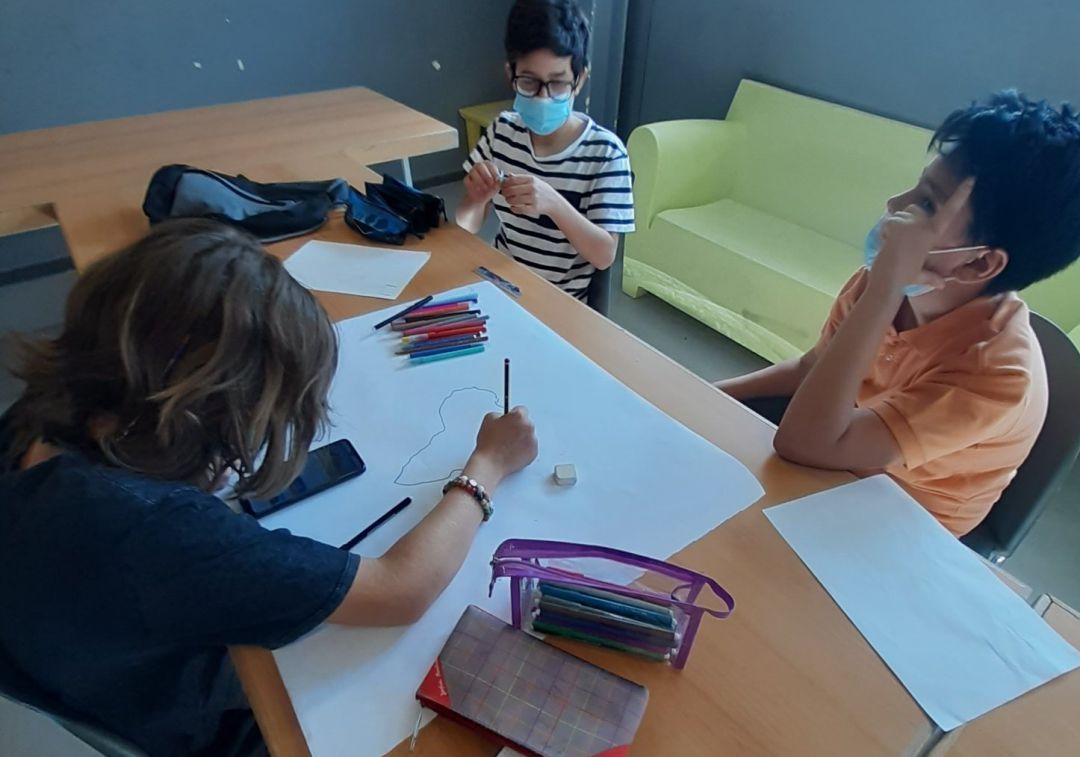 La Casa de la Juventud de Parla ha acogido este verano algunas actividades educativas, como 'Puente al insti'. La Casa de la Juventud de Parla ha acogido este verano algunas actividades educativas, como 'Puente al insti'.