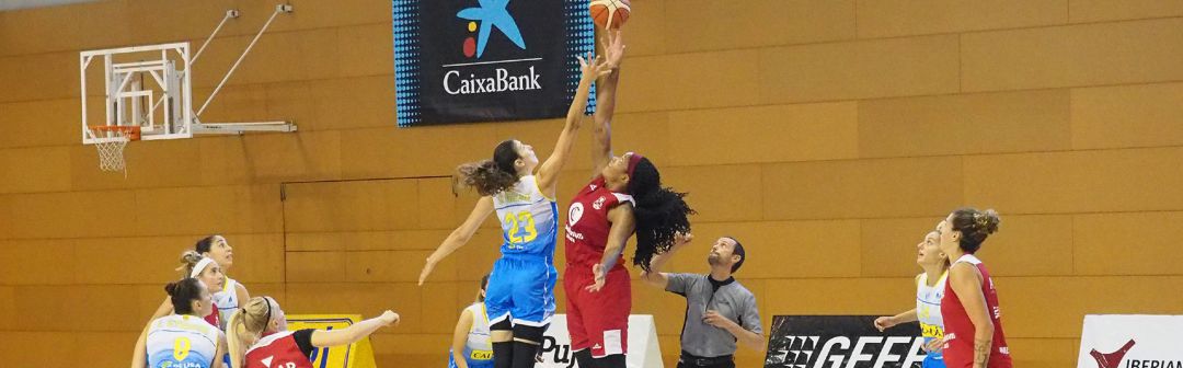 Casademont Femenino en su primer partido de pretemporada Casademont Femenino en su primer partido de pretemporada