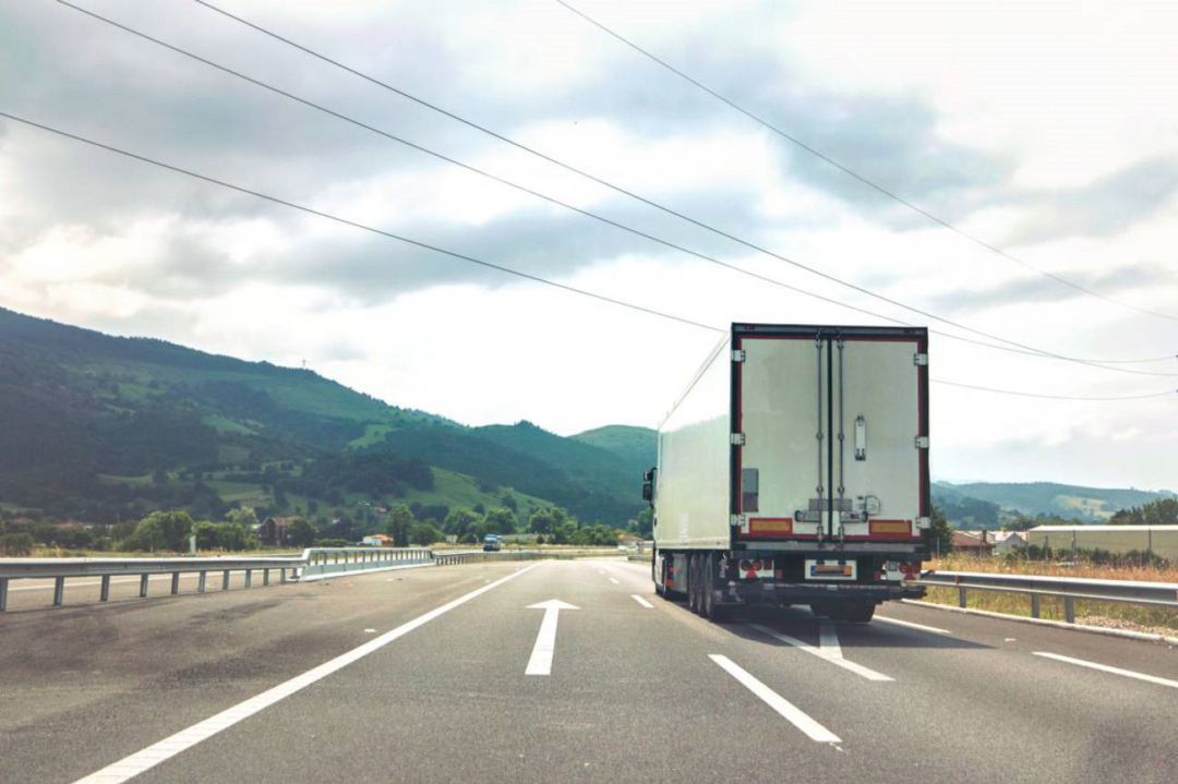 Los transportistas piden que los bares y restaurantes de carretera puedan abrir por las noches Los transportistas piden que los bares y restaurantes de carretera puedan abrir por las noches