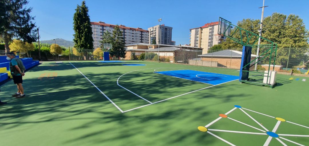 La pista deportiva del Seis do Nadal tras la reforma del Concello de Vigo La pista deportiva del Seis do Nadal tras la reforma del Concello de Vigo