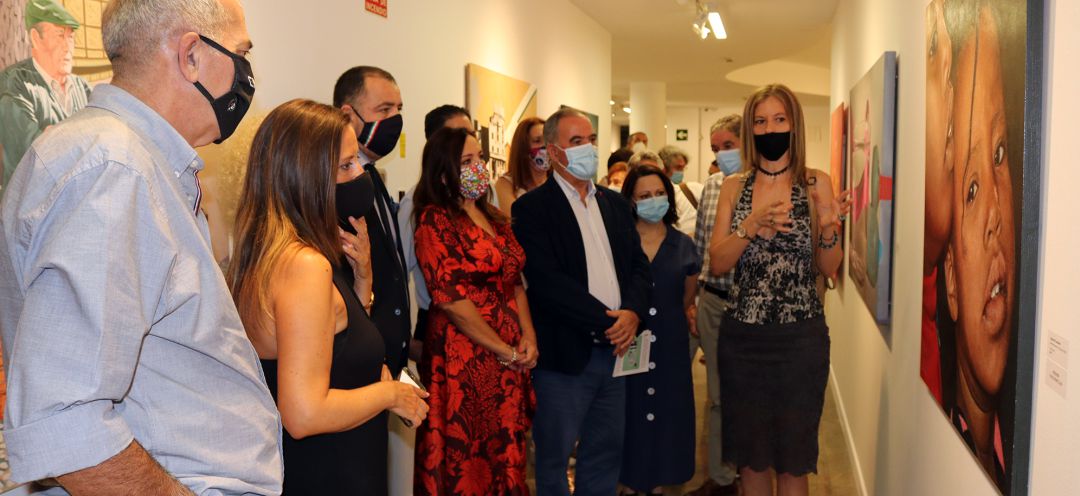 Autoridades visitan la exposición del Museo Zabaleta. Autoridades visitan la exposición del Museo Zabaleta.