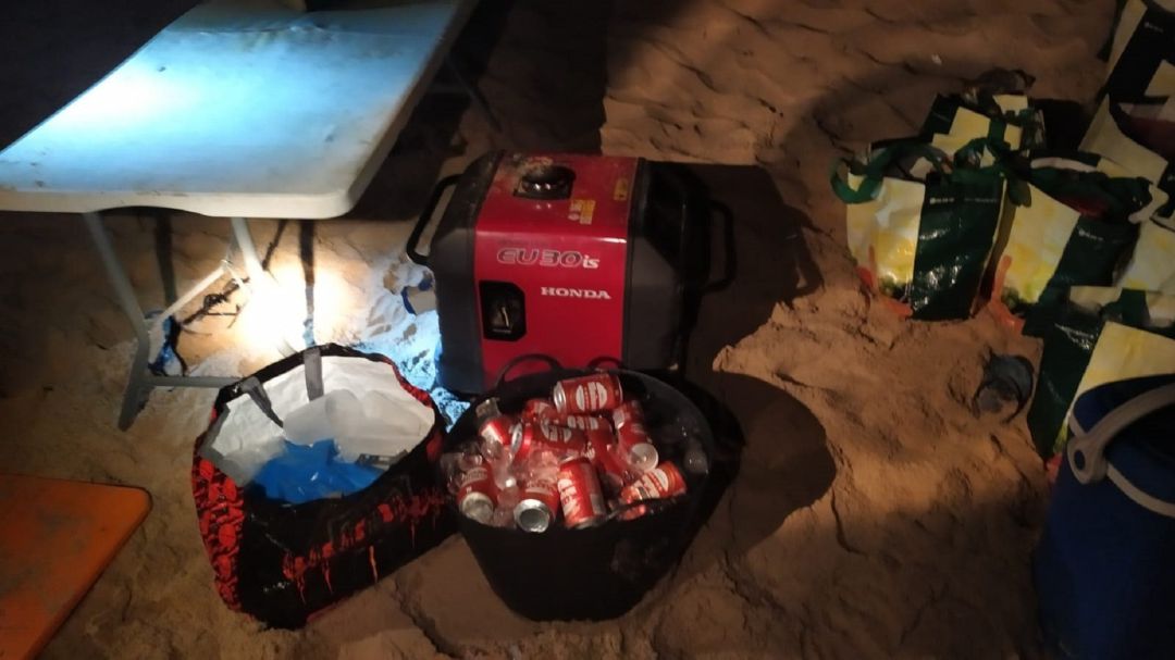 Imagen del botellón decomisado. Imagen del botellón decomisado.